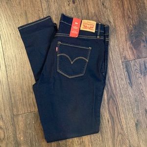 Women’s Levi’s 311